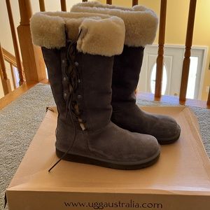 Ugg Upside Boots in Shadow Grey, Size 8